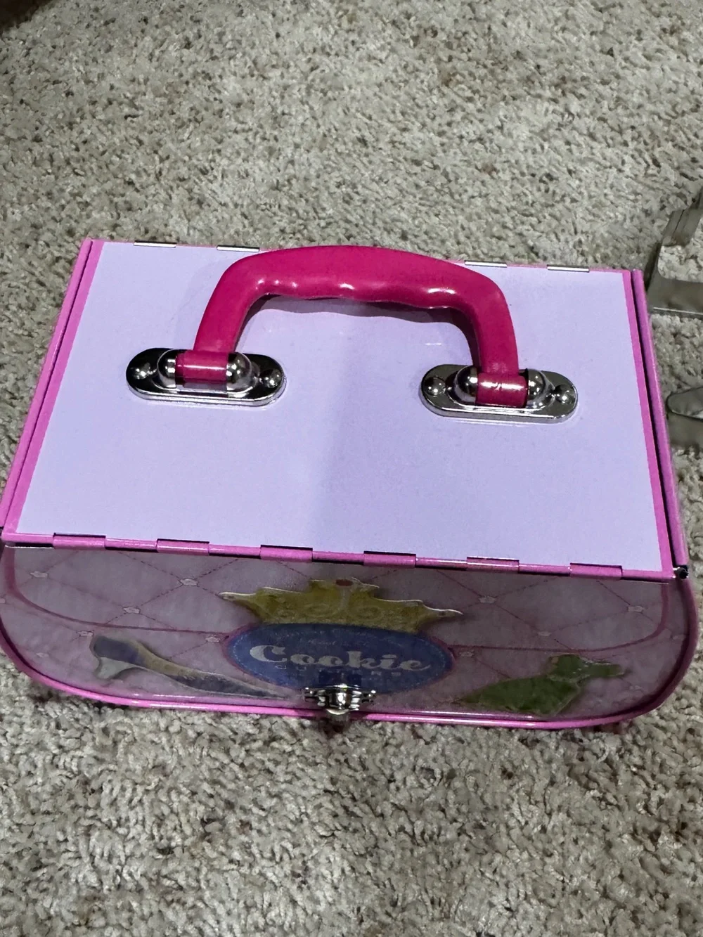New Williams Sonoma dress up clothes cookie cutter set in pink tin purse